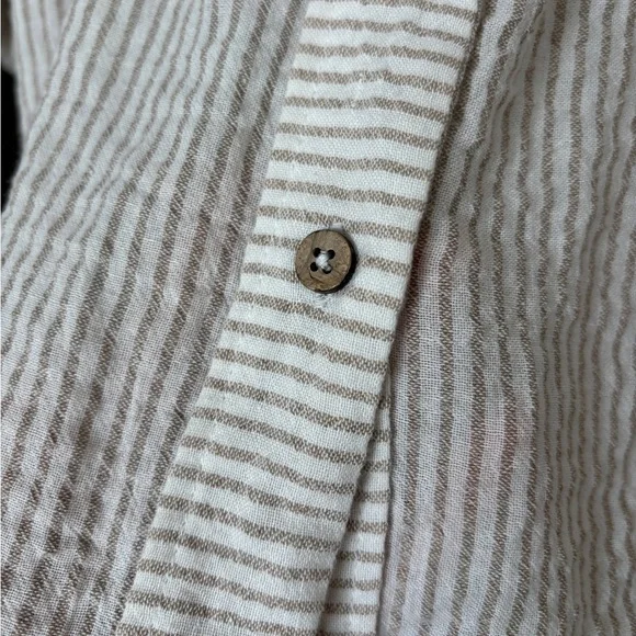 Neuflora Venice Button Down - Tan - Picture 6 of 9
